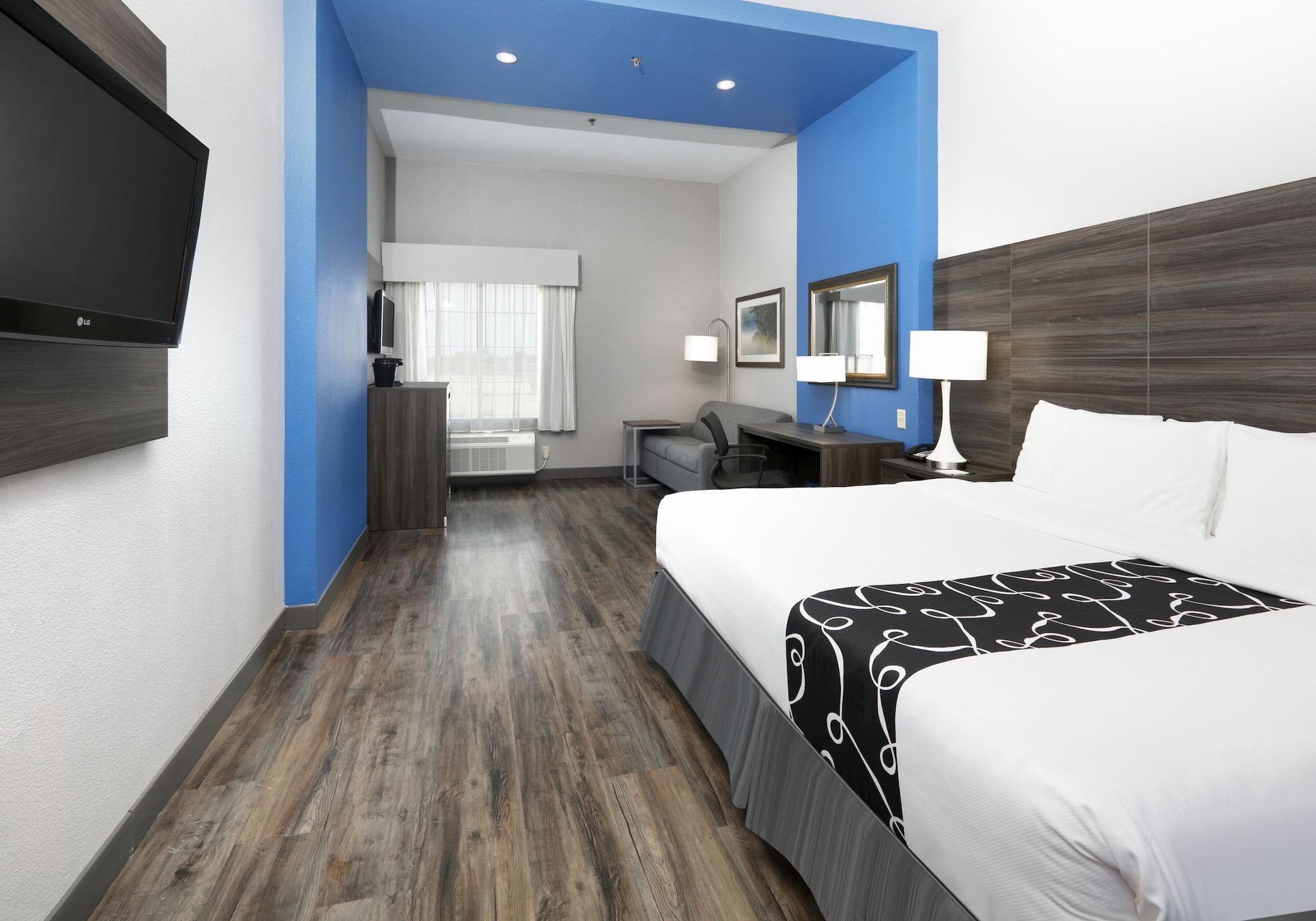 La Quinta By Wyndham Denton - University Drive Екстериор снимка