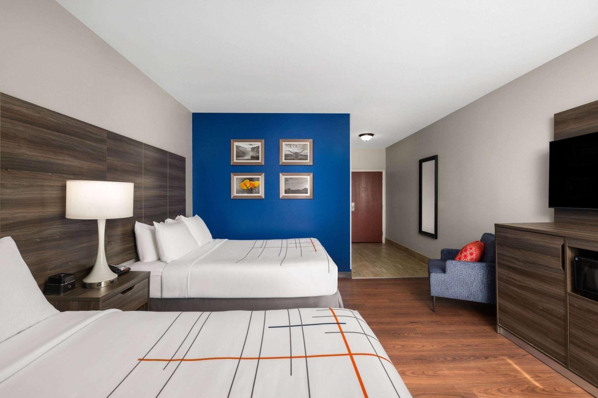 La Quinta By Wyndham Denton - University Drive Екстериор снимка