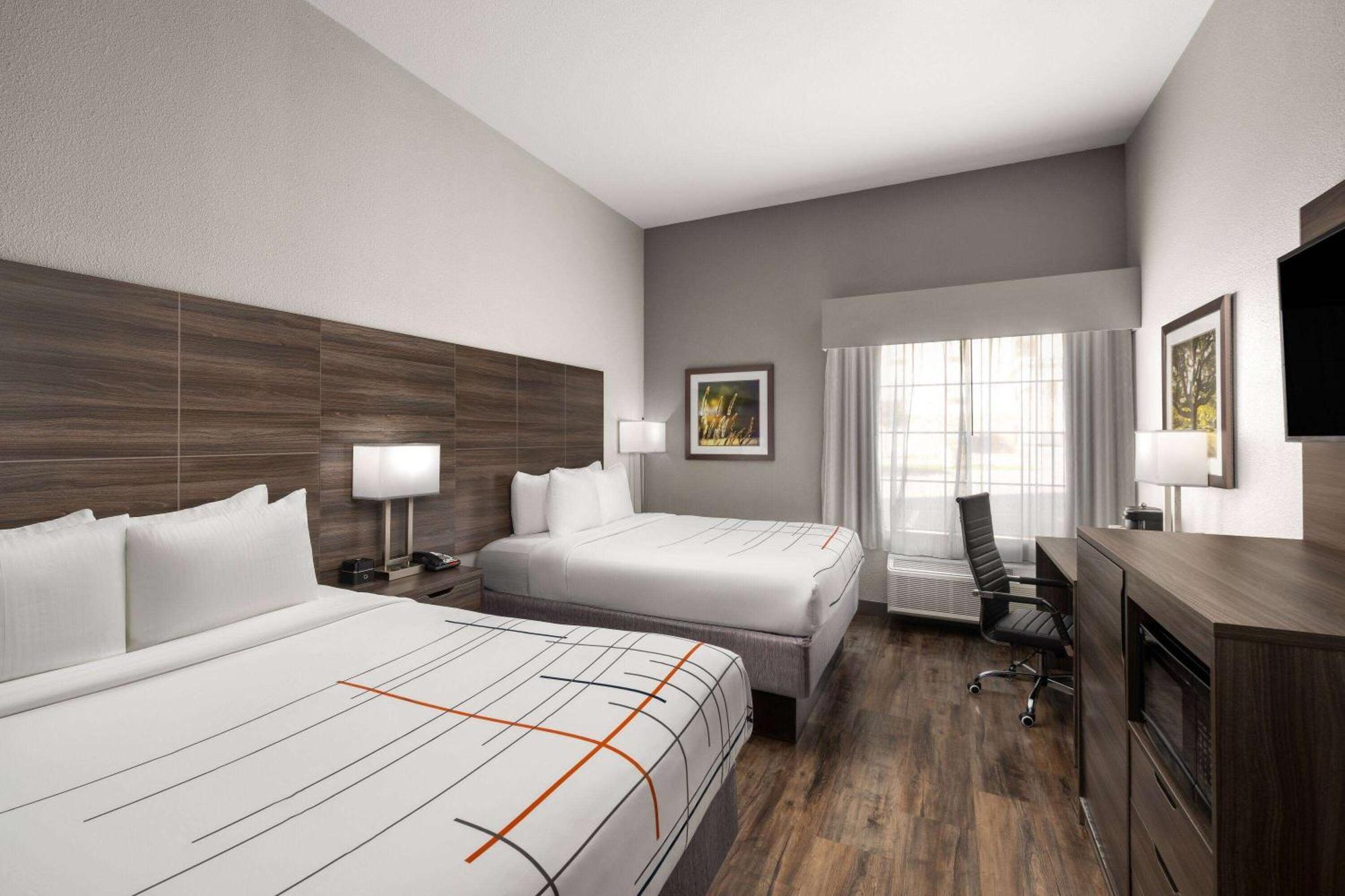 La Quinta By Wyndham Denton - University Drive Екстериор снимка